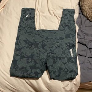 Gymshark green camo adapt legging